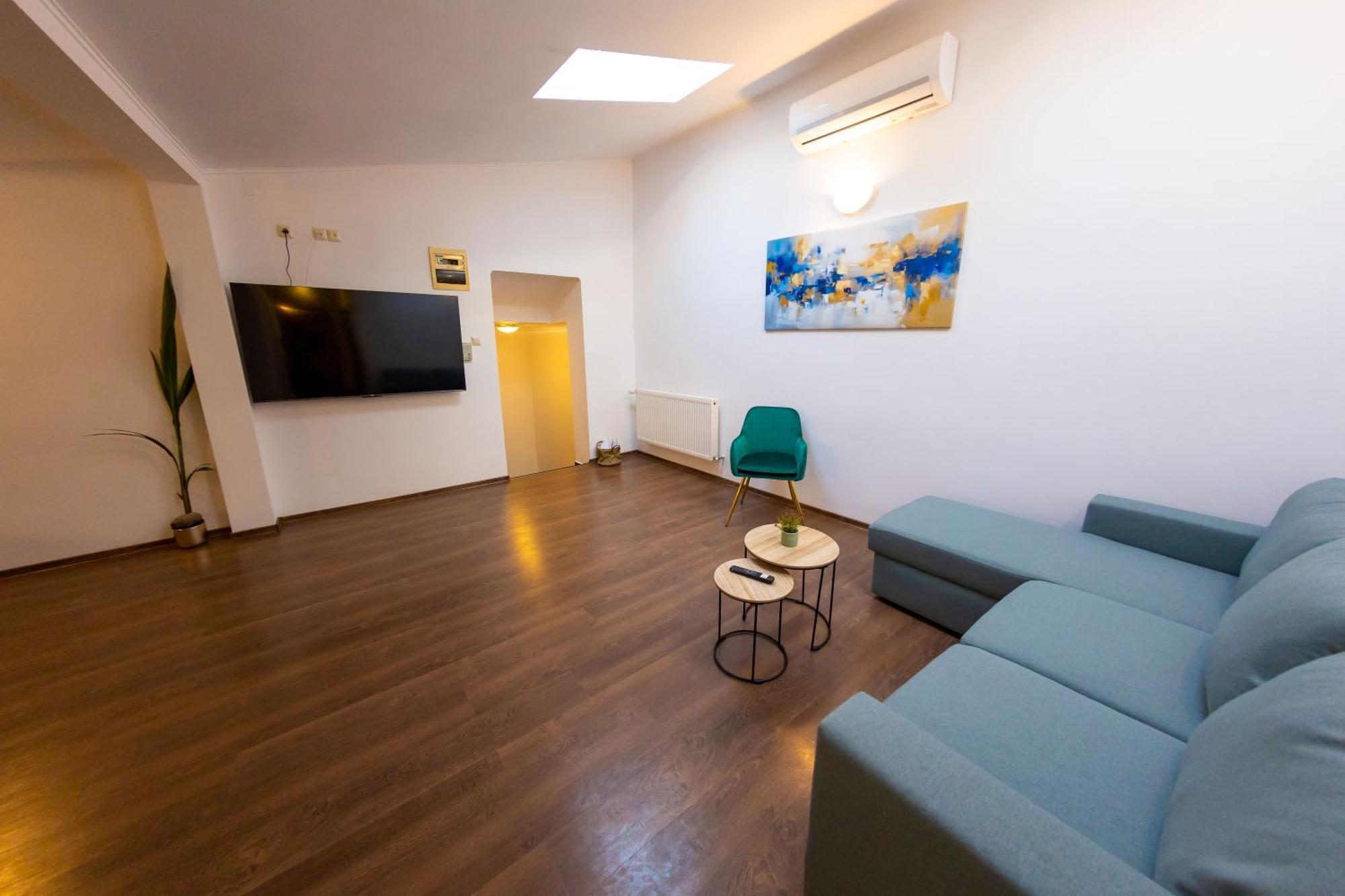 Apartment Lsix